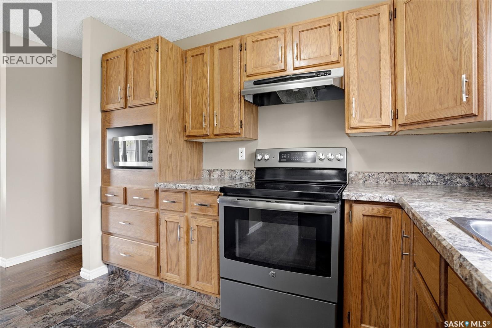 834 Erb Bay, Regina, Saskatchewan  S4N 7B1 - Photo 15 - SK037526