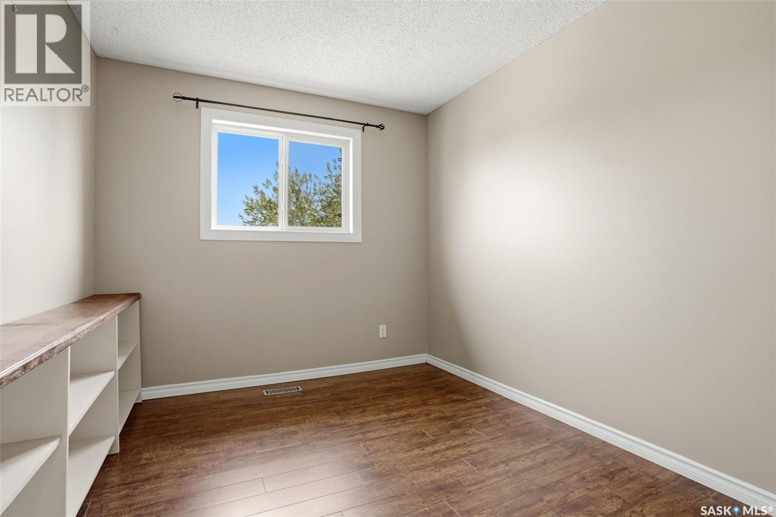 834 Erb Bay, Regina, Saskatchewan  S4N 7B1 - Photo 25 - SK037526