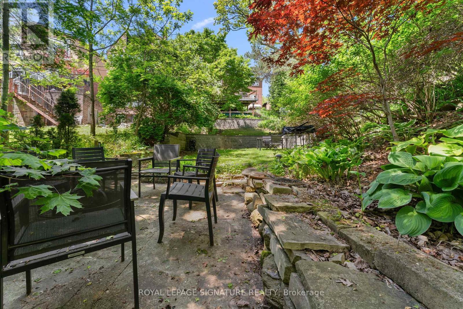 47 Don Valley Drive, Toronto, Ontario  M4K 2J1 - Photo 11 - E13170234