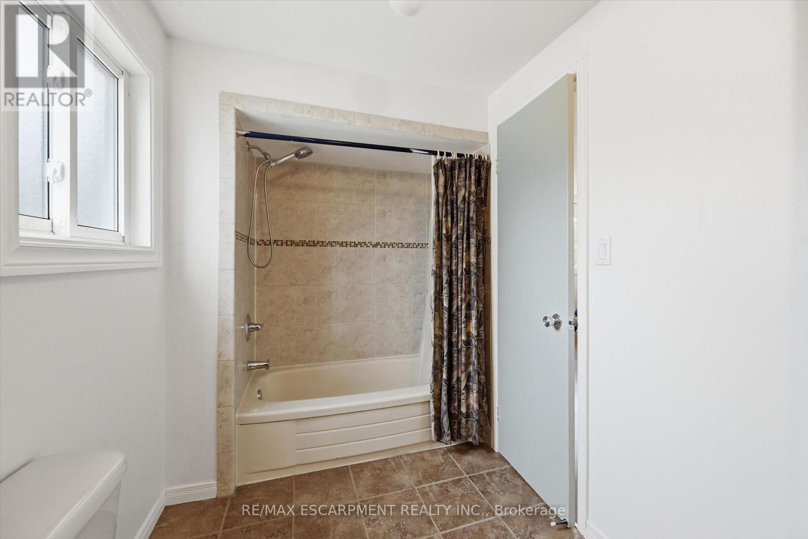 712 Auburn Crescent, Burlington, Ontario  L7L 5B2 - Photo 28 - W13137638