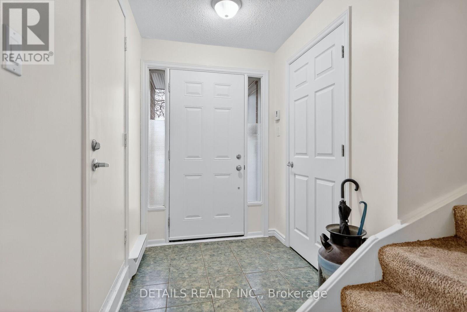 5 - 40 APPLEBY PRIVATE, Ottawa, Ontario