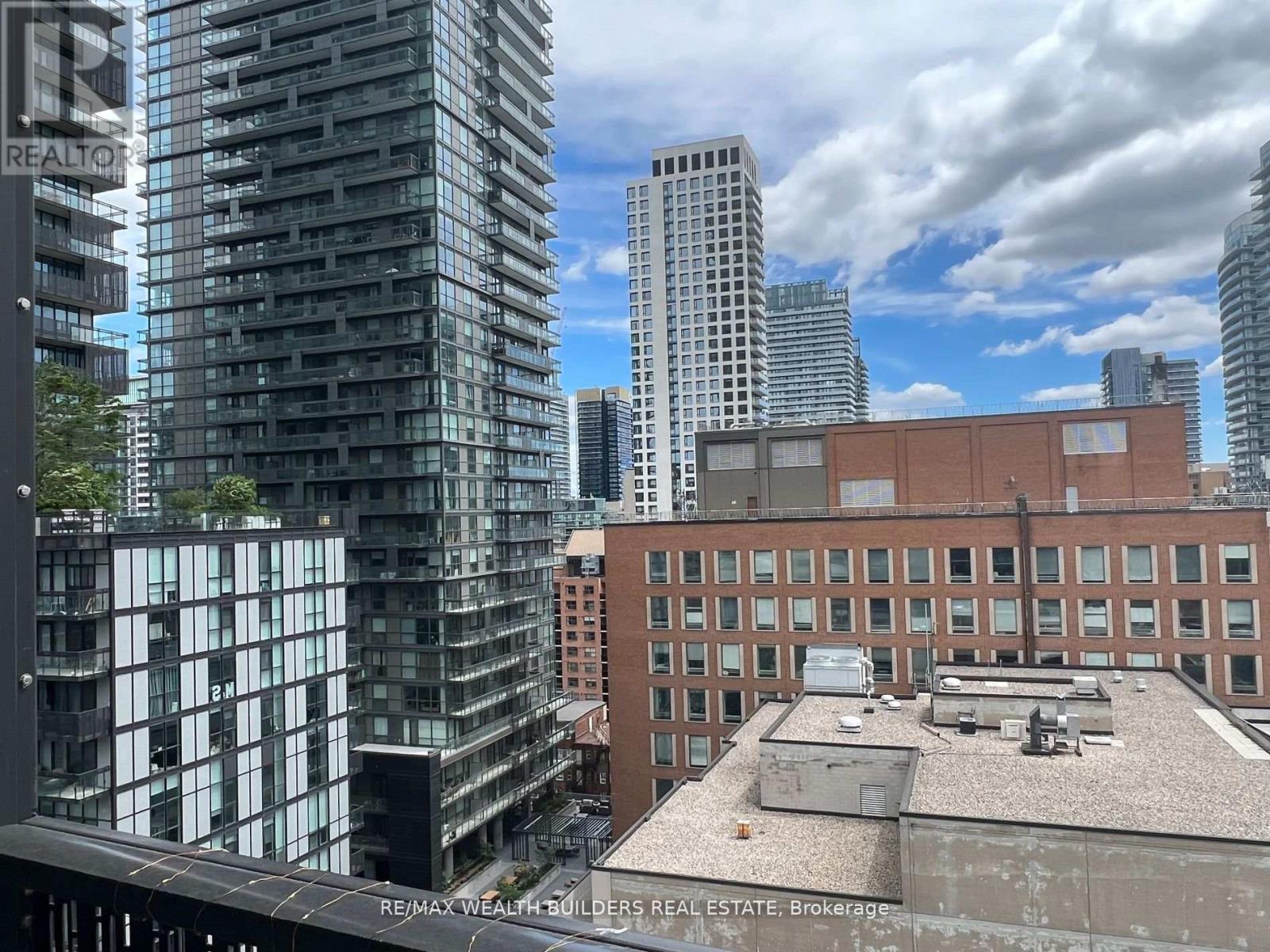 1010 - 8 Eglinton Avenue E, Toronto, Ontario  M4P 0C1 - Photo 13 - C13213594