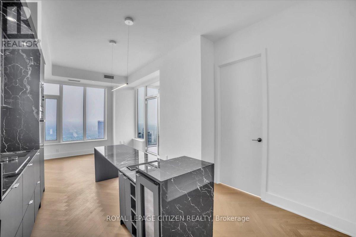 6007 - 11 Yorkville Avenue, Toronto, Ontario  M4W 1L2 - Photo 10 - C13213658