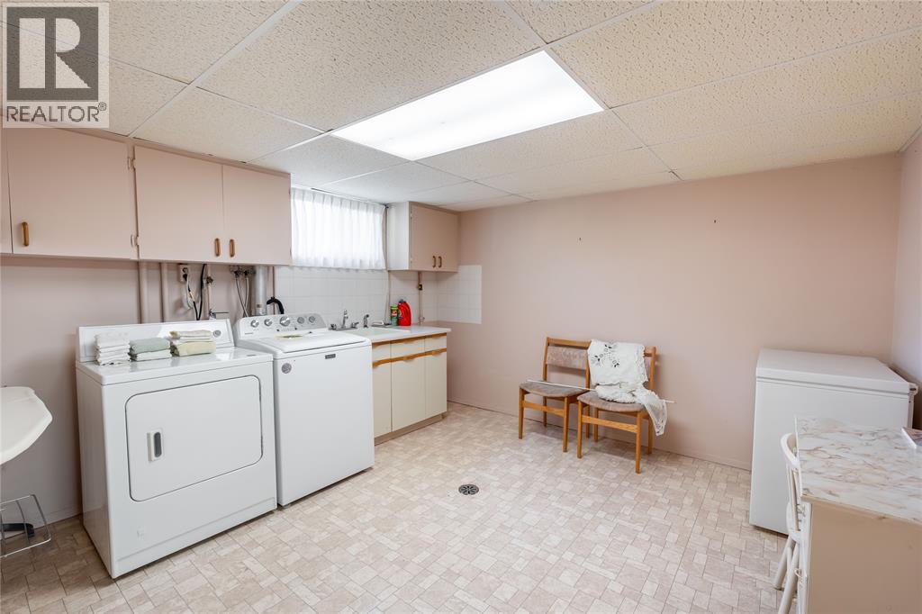 572 Highbury Park, Sarnia, Ontario  N7V 2J9 - Photo 22 - 26010403