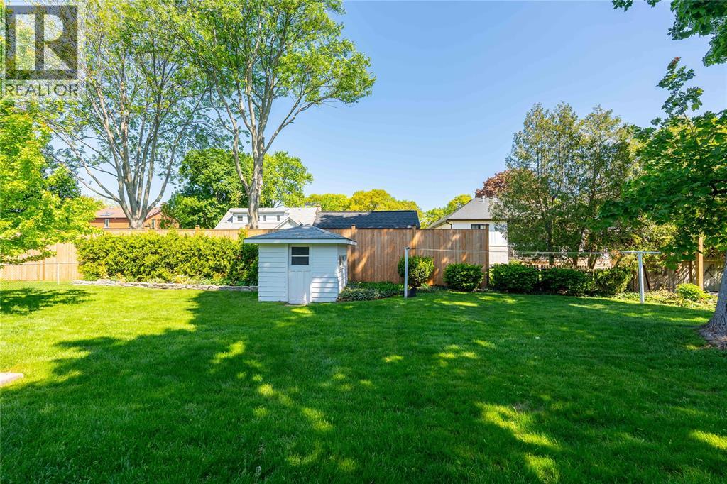 572 Highbury Park, Sarnia, Ontario  N7V 2J9 - Photo 29 - 26010403