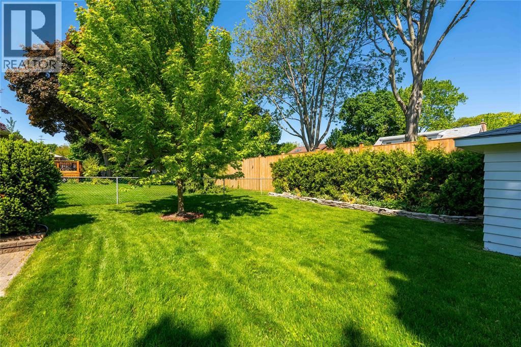 572 Highbury Park, Sarnia, Ontario  N7V 2J9 - Photo 32 - 26010403