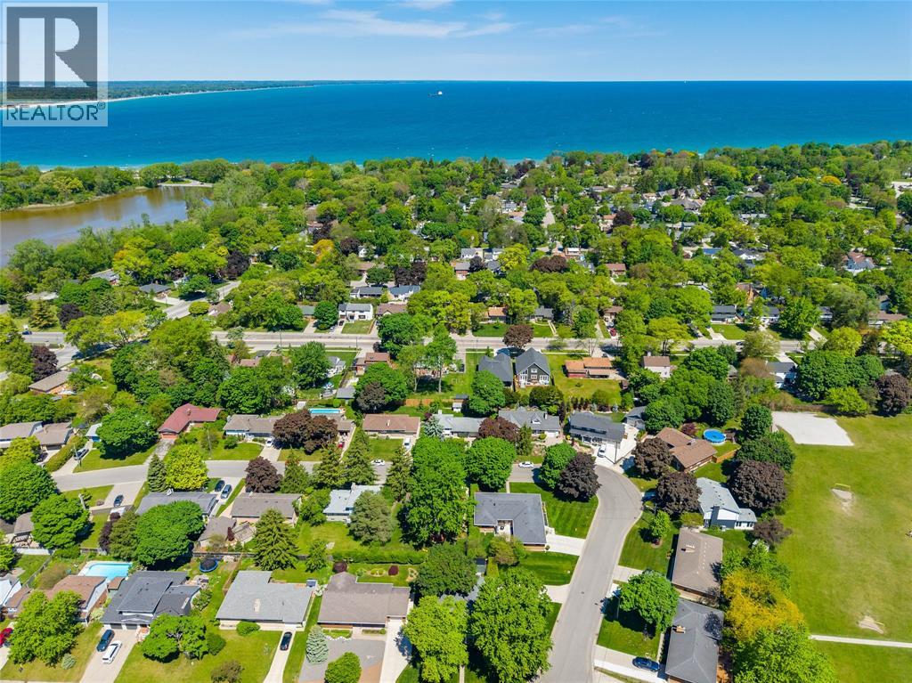 572 Highbury Park, Sarnia, Ontario  N7V 2J9 - Photo 37 - 26010403