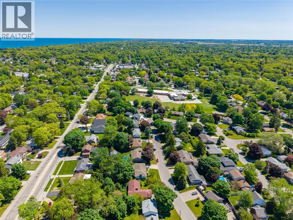 572 Highbury Park, Sarnia, Ontario  N7V 2J9 - Photo 40 - 26010403