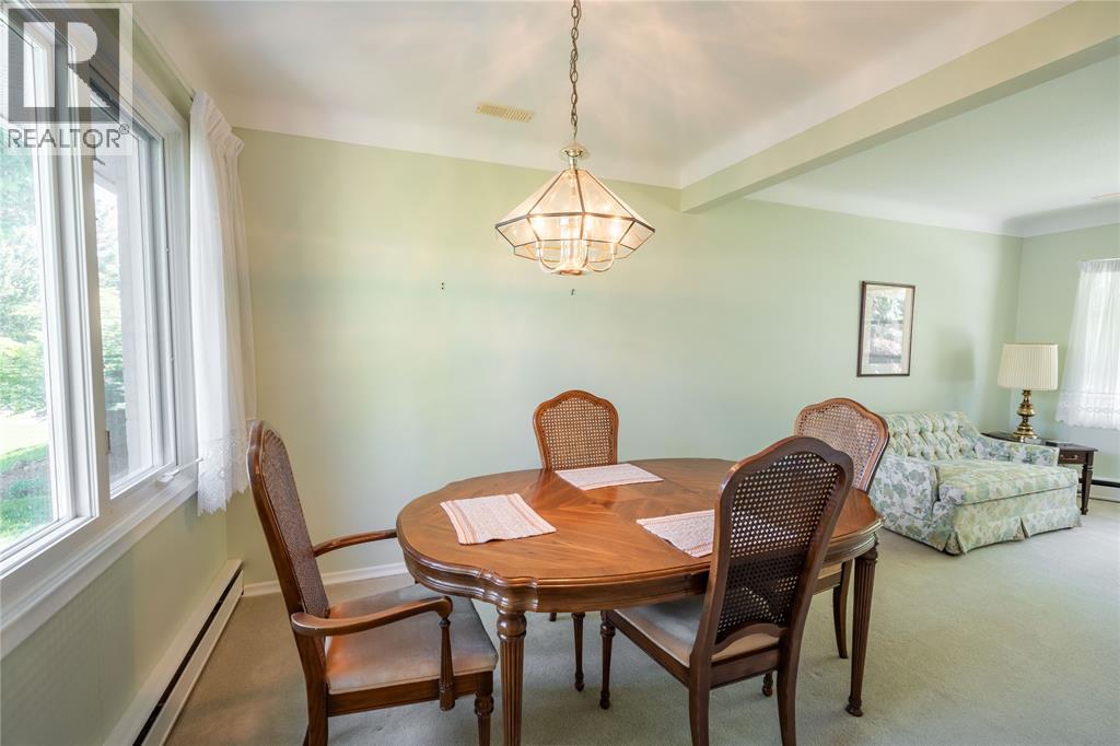 572 Highbury Park, Sarnia, Ontario  N7V 2J9 - Photo 8 - 26010403