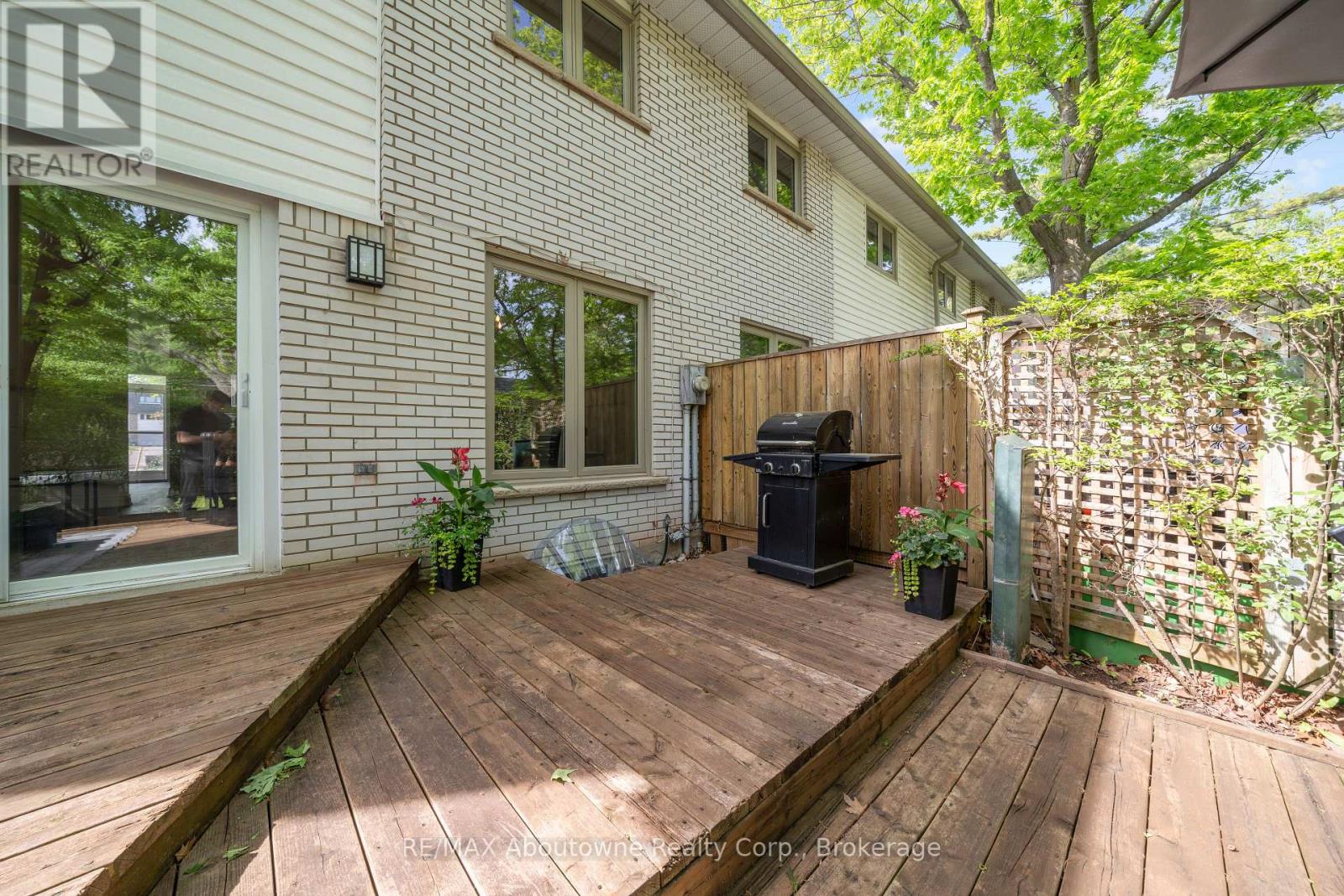 35 - 1270 Gainsborough Drive, Oakville, Ontario  M9A 0E1 - Photo 43 - W13212796