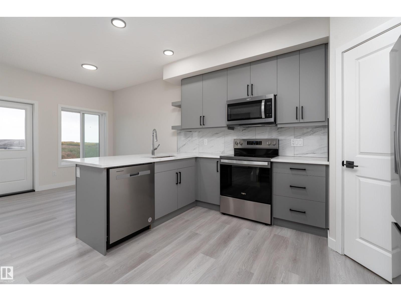 137 Pierwyck Loop, Spruce Grove, Alberta  T7X 3W1 - Photo 4 - E4490677