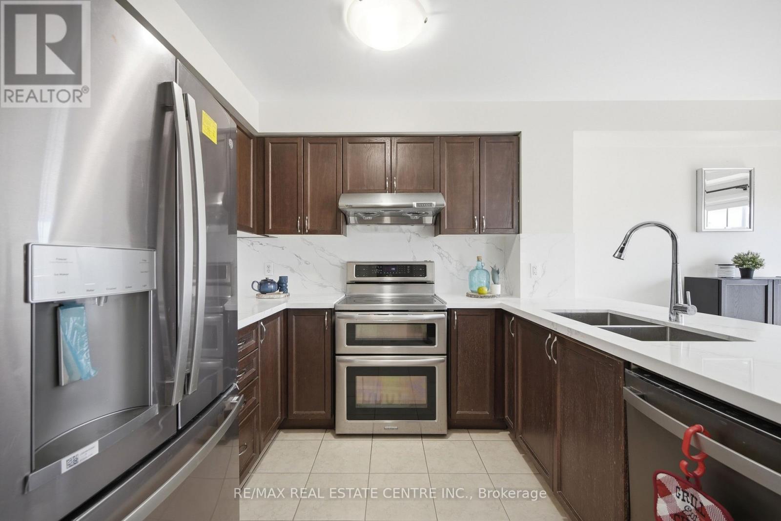 47 Martinworth Lane, Ajax, Ontario  L1Z 0L1 - Photo 14 - E13213548