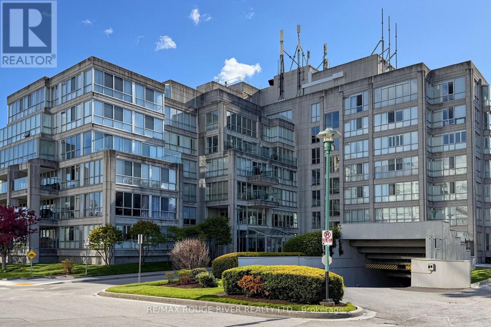 402 - 70 Cumberland Lane, Ajax, Ontario L1S 7K2 - Photo 4 - E13213646