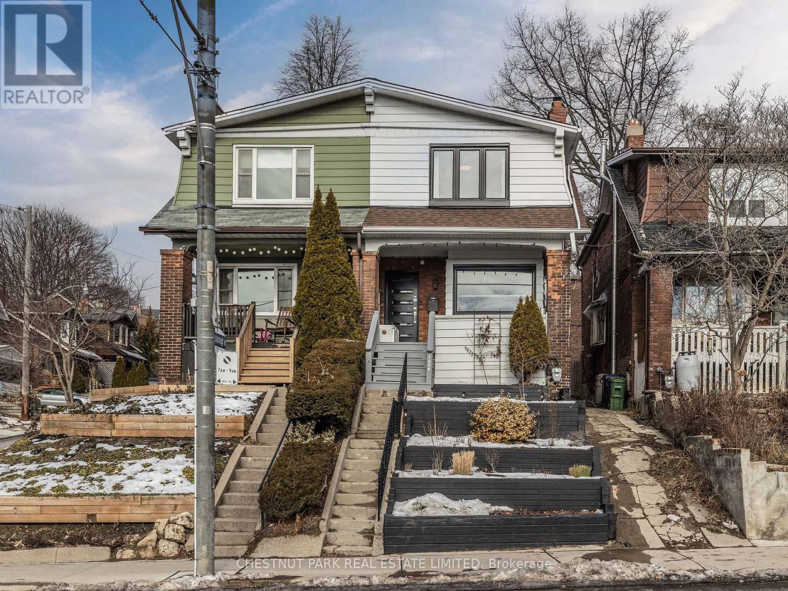 1654 GERRARD STREET E, Toronto, Ontario