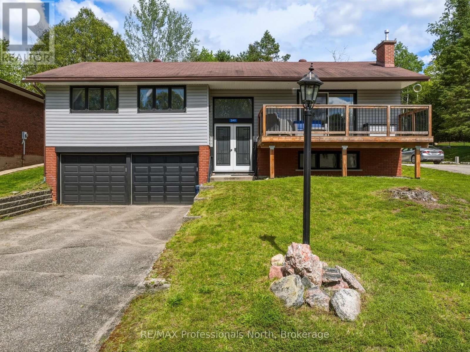 240 Oriole Crescent, Gravenhurst, Ontario  P1P 1C6 - Photo 2 - X13213242