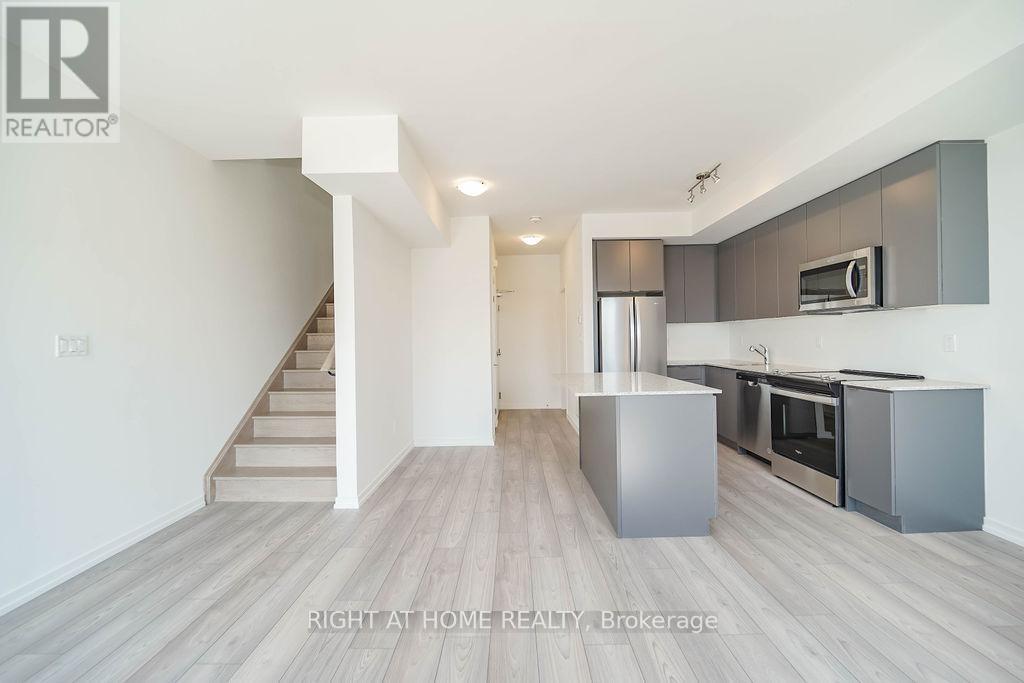 11 - 11 Lytham Green Circle, Newmarket, Ontario  L3Y 0H3 - Photo 15 - N13213550
