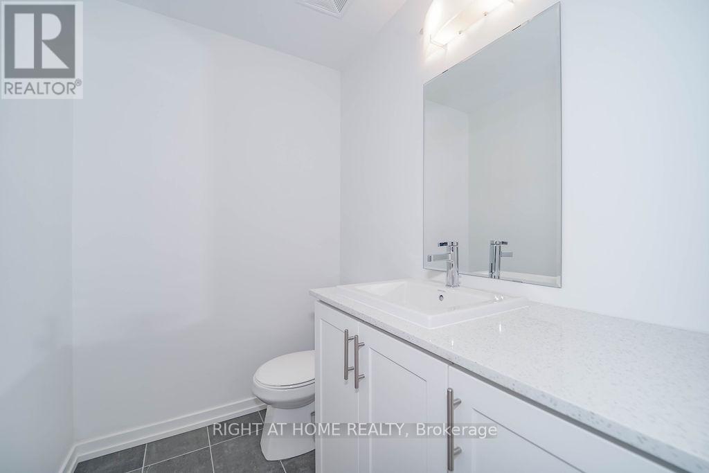 11 - 11 Lytham Green Circle, Newmarket, Ontario  L3Y 0H3 - Photo 17 - N13213550