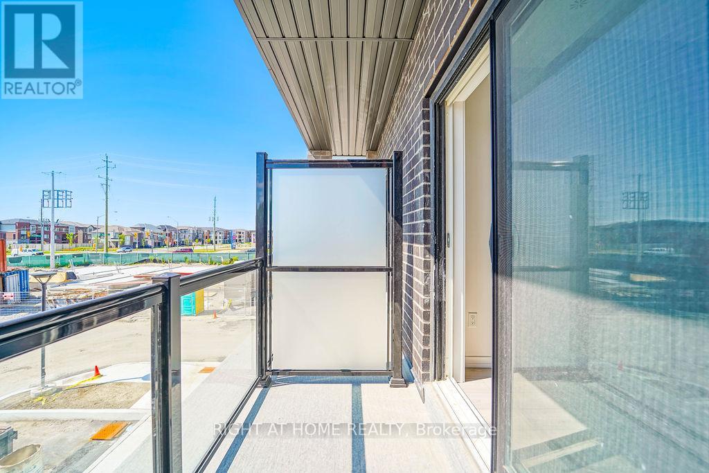 11 - 11 Lytham Green Circle, Newmarket, Ontario  L3Y 0H3 - Photo 21 - N13213550