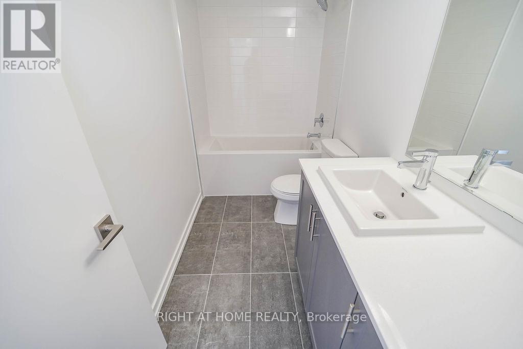 11 - 11 Lytham Green Circle, Newmarket, Ontario  L3Y 0H3 - Photo 25 - N13213550