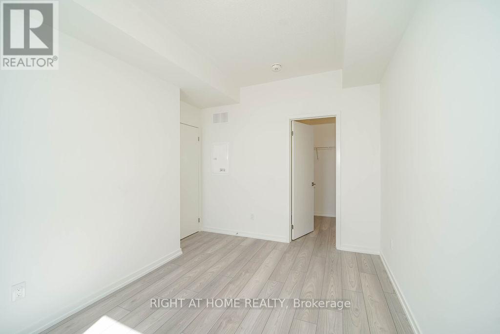 11 - 11 Lytham Green Circle, Newmarket, Ontario  L3Y 0H3 - Photo 33 - N13213550