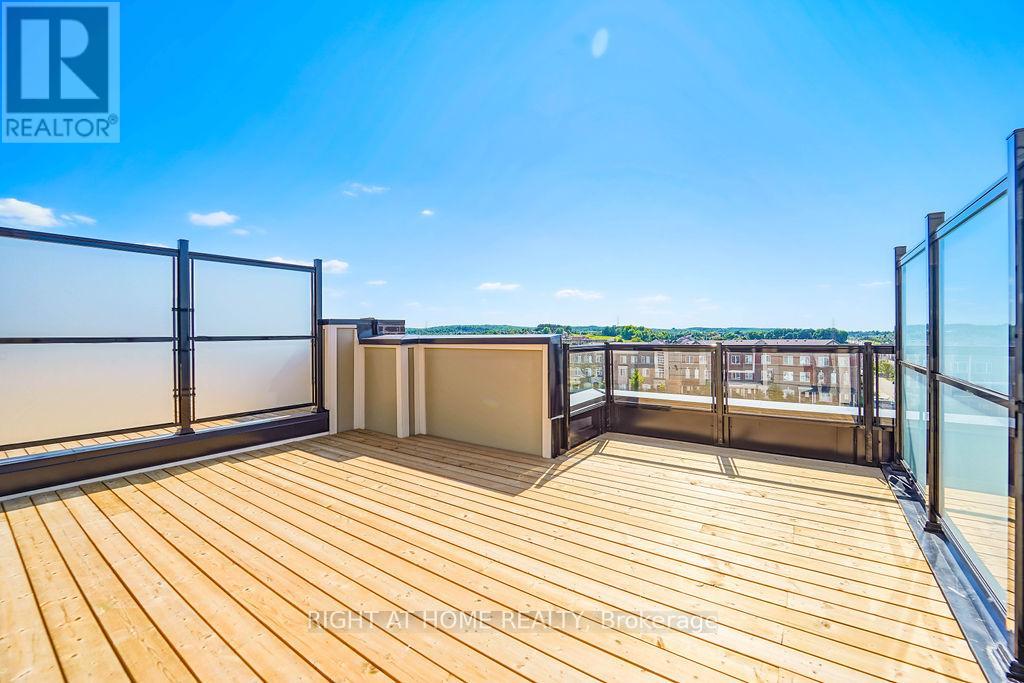11 - 11 Lytham Green Circle, Newmarket, Ontario  L3Y 0H3 - Photo 43 - N13213550