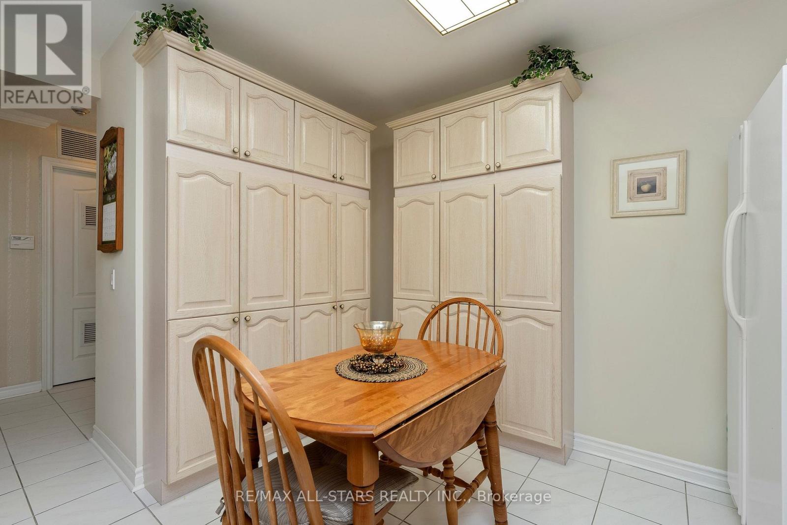 322 - 80 The Boardwalk Way, Markham, Ontario  L6E 1B8 - Photo 12 - N13213570