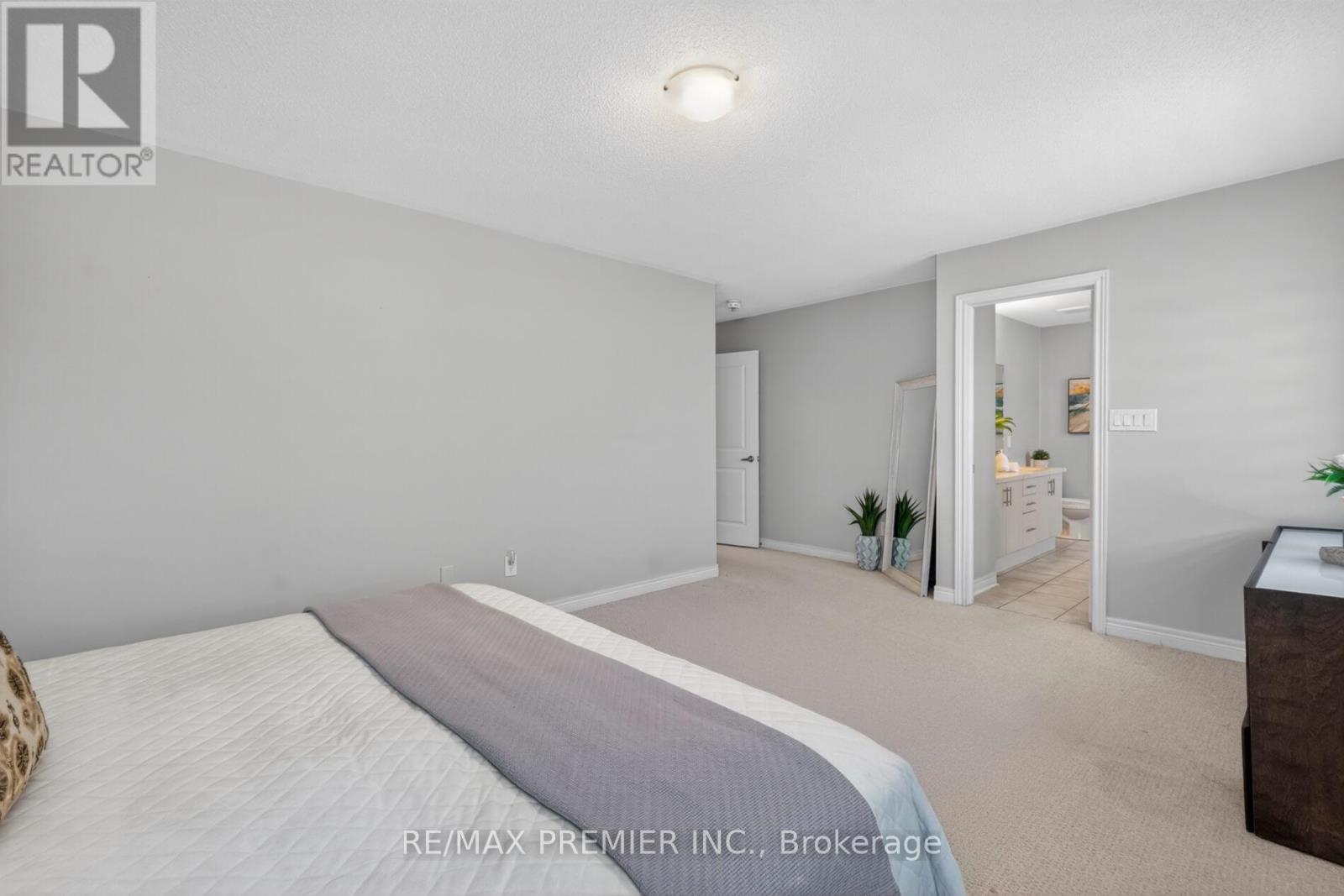 126 Barrow Avenue, Bradford West Gwillimbury (Bradford), Ontario  L3Z 0X3 - Photo 21 - N13213696