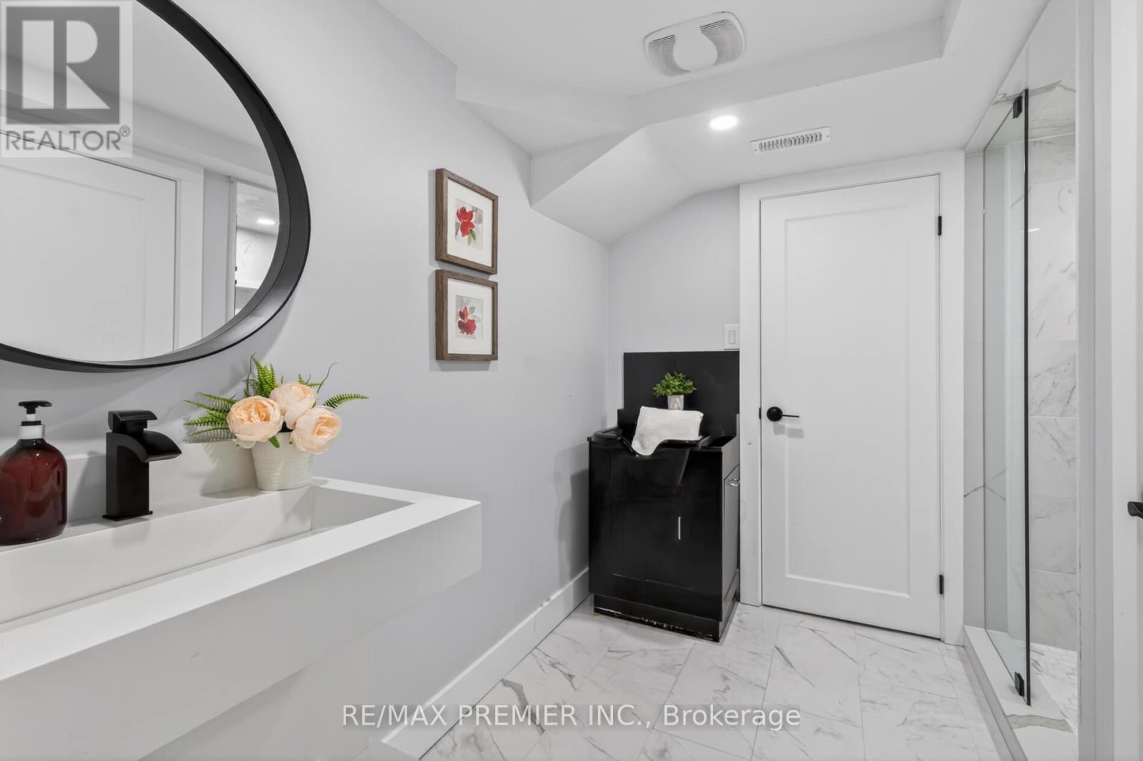 126 Barrow Avenue, Bradford West Gwillimbury (Bradford), Ontario  L3Z 0X3 - Photo 38 - N13213696