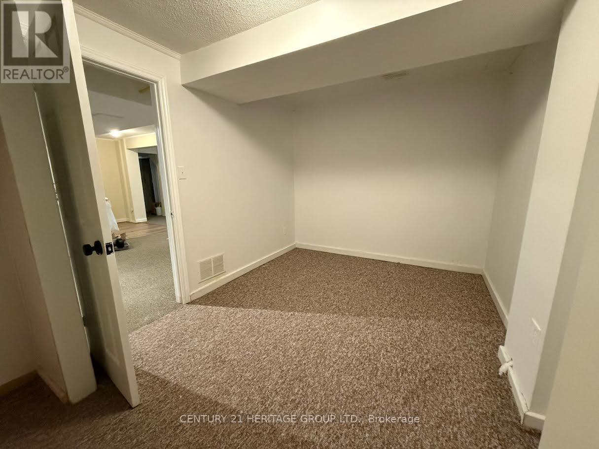 Bsmt - 927 Srigley Street, Newmarket, Ontario  L3Y 1Y2 - Photo 4 - N13213736