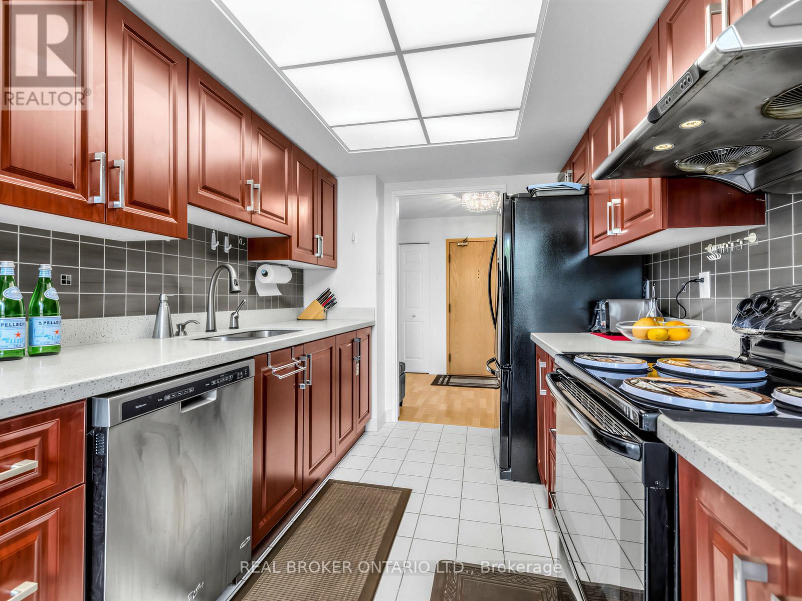 303 - 7825 Bayview Avenue, Markham, Ontario  L3T 7N2 - Photo 6 - N13213790