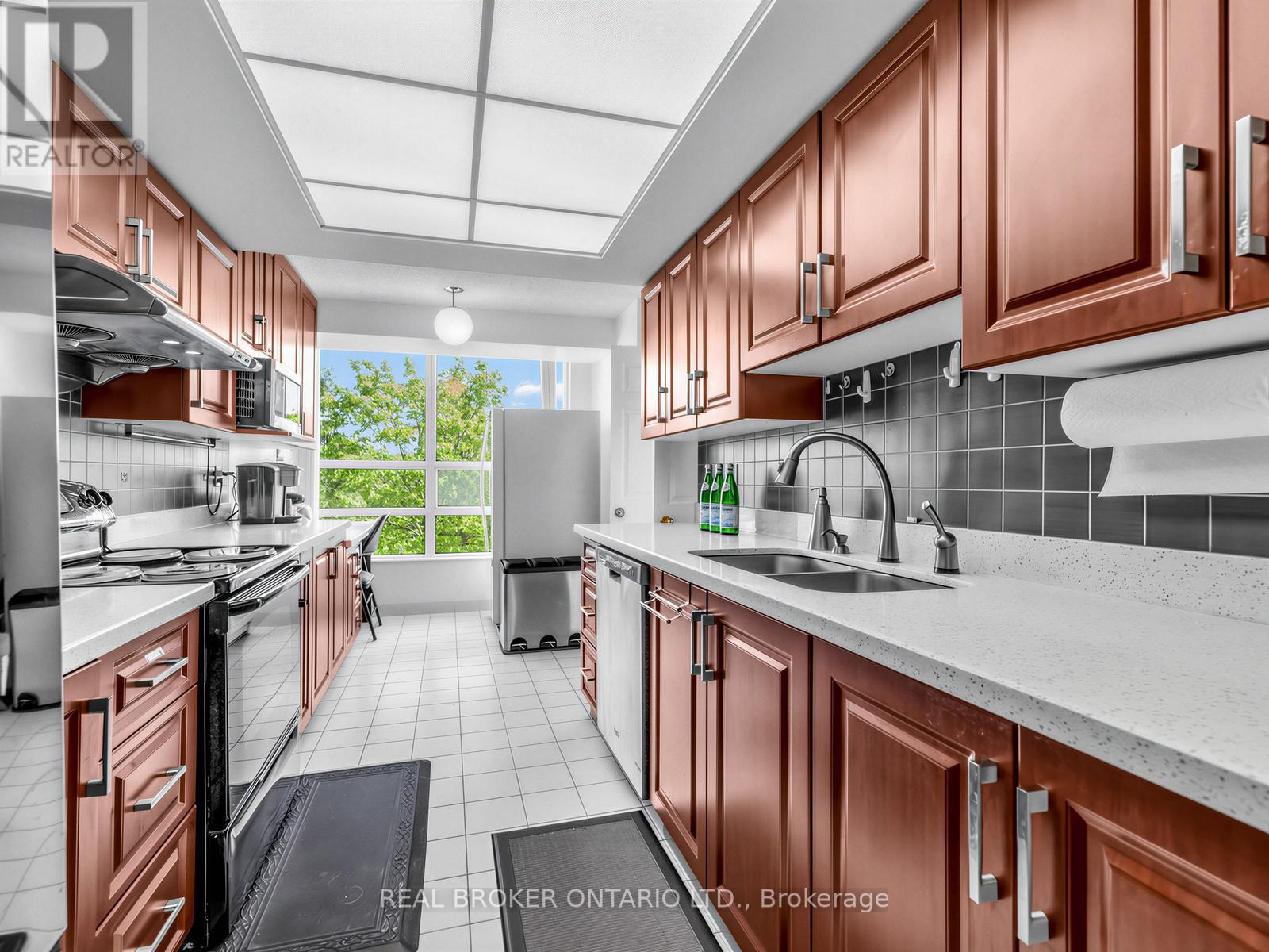 303 - 7825 Bayview Avenue, Markham, Ontario  L3T 7N2 - Photo 7 - N13213790