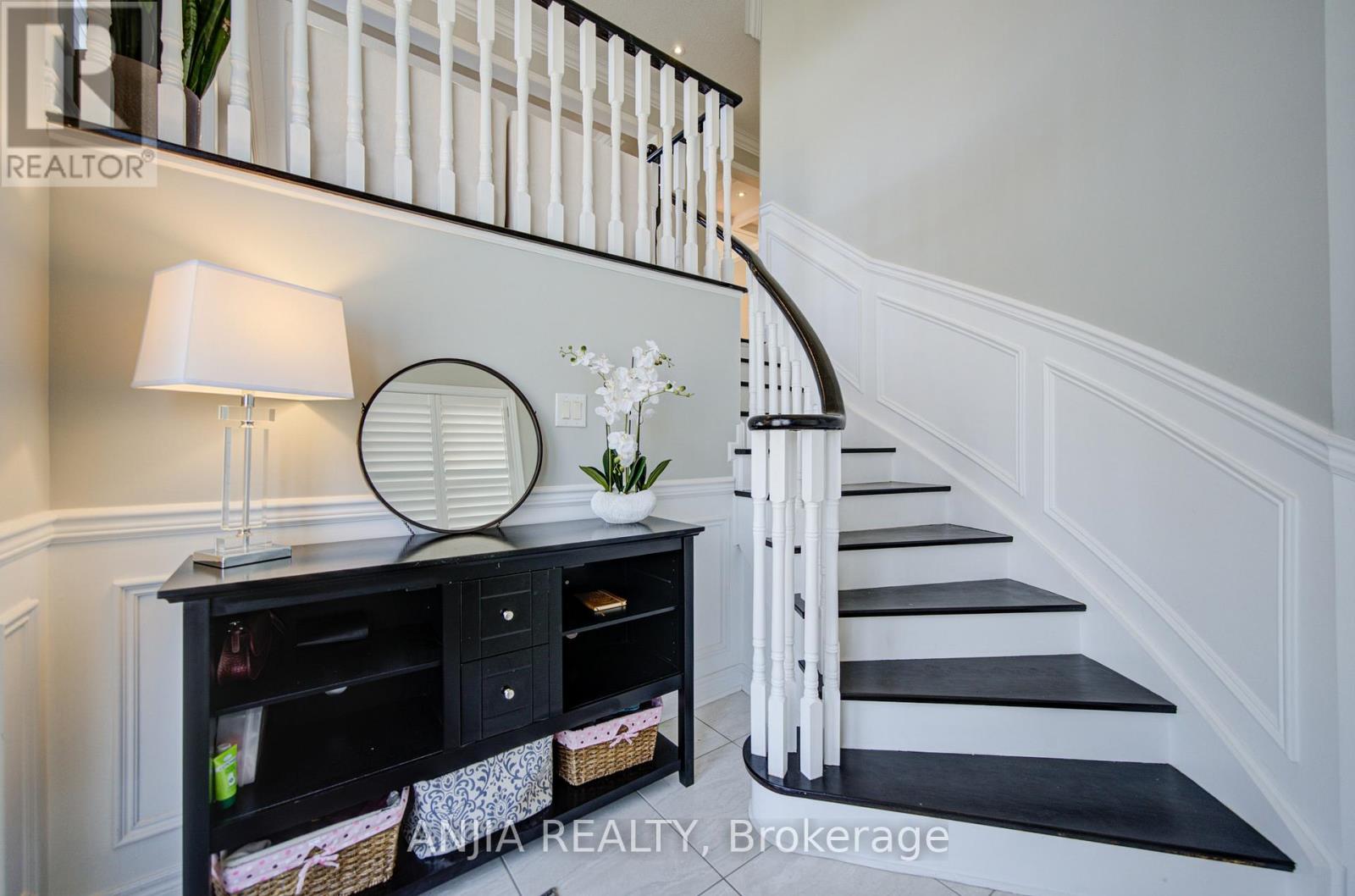 64 Frederick Stamm Crescent, Markham, Ontario  L6C 0X3 - Photo 5 - N13213838
