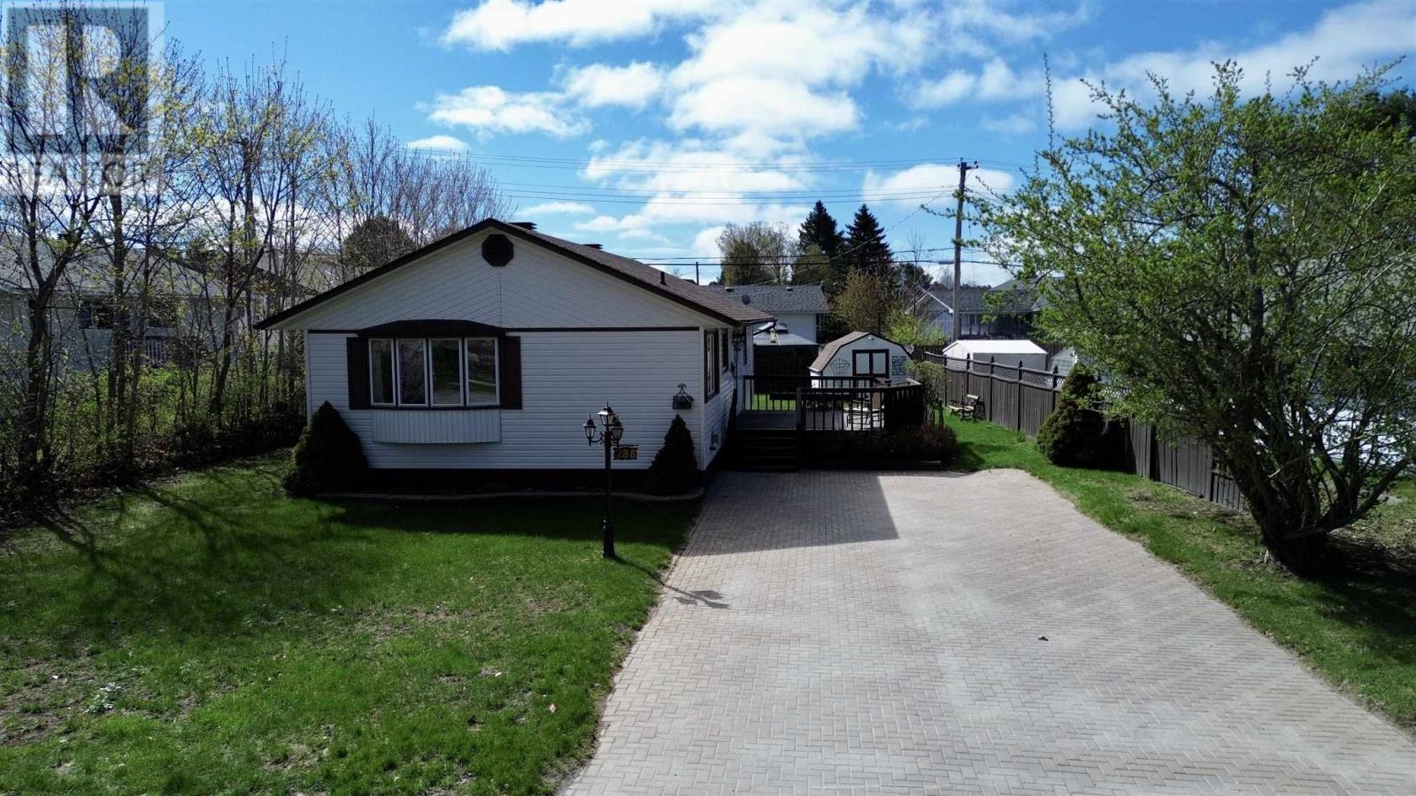 288 Mississauga Ave, Elliot Lake, Ontario  P5A 1E7 - Photo 10 - SM261075