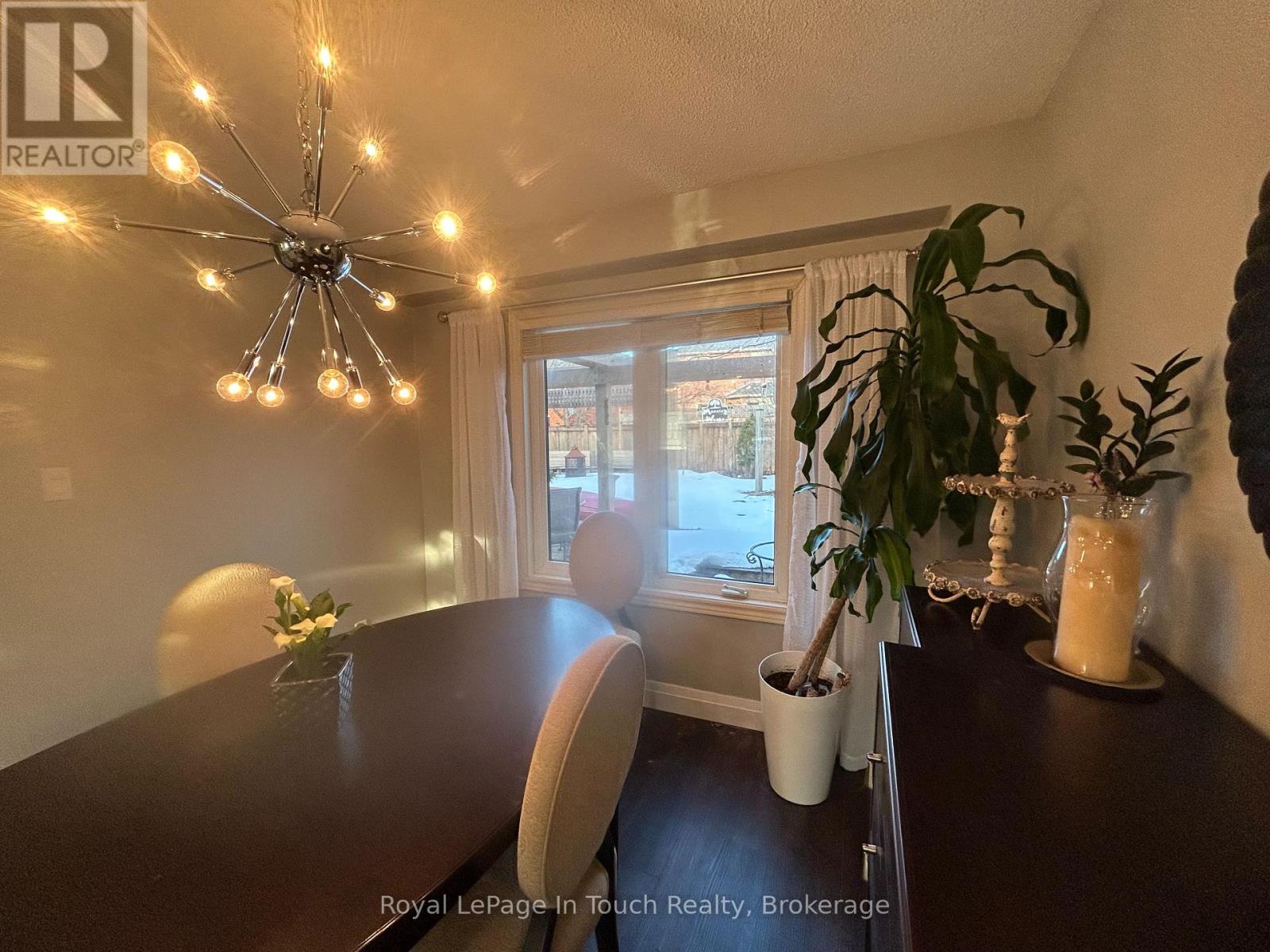 153 Ferndale Drive S, Barrie (Ardagh), Ontario  L4N 6X9 - Photo 16 - S12915308
