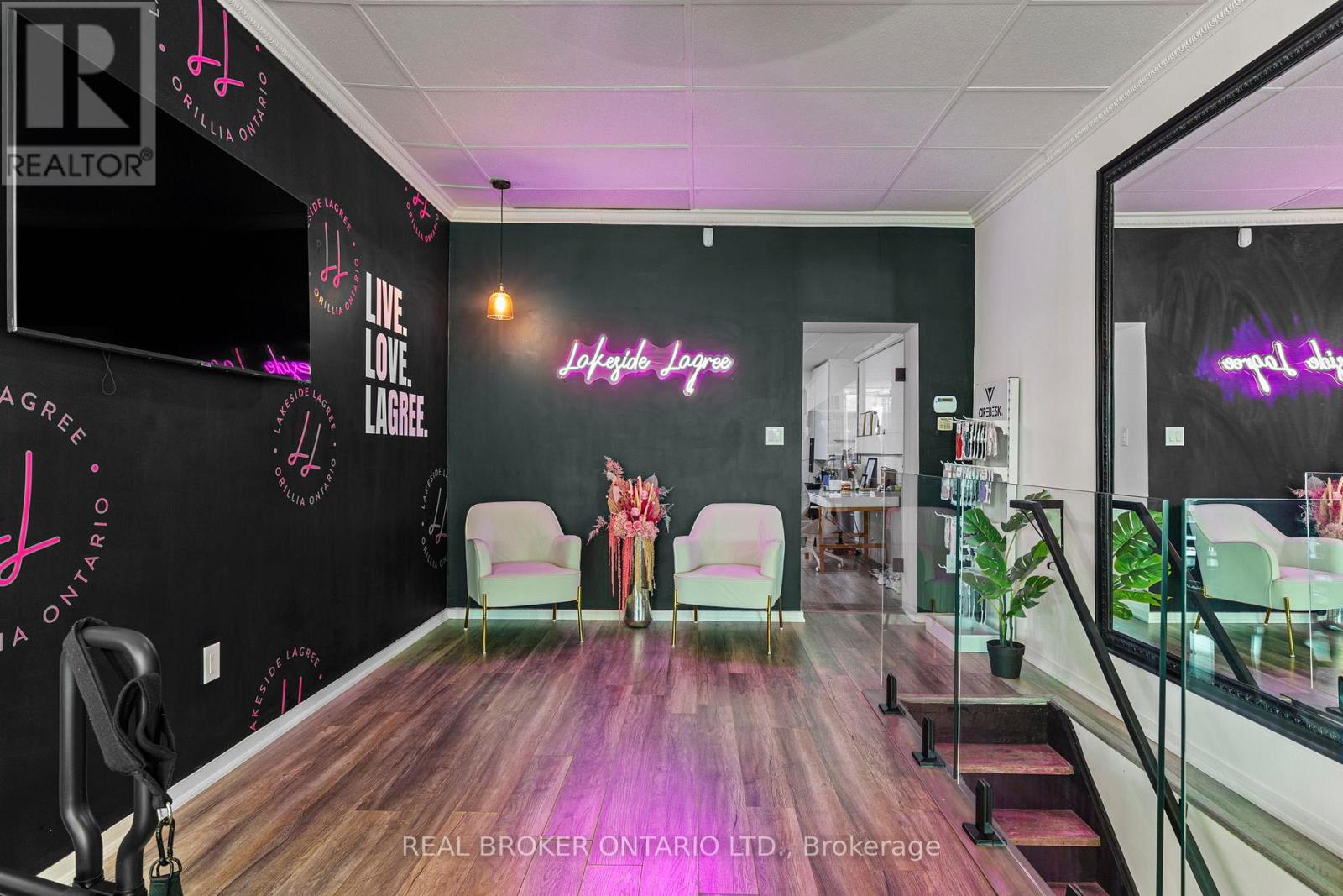 161-165 Mississaga Street E, Orillia, Ontario  L3V 1V8 - Photo 10 - S13213612