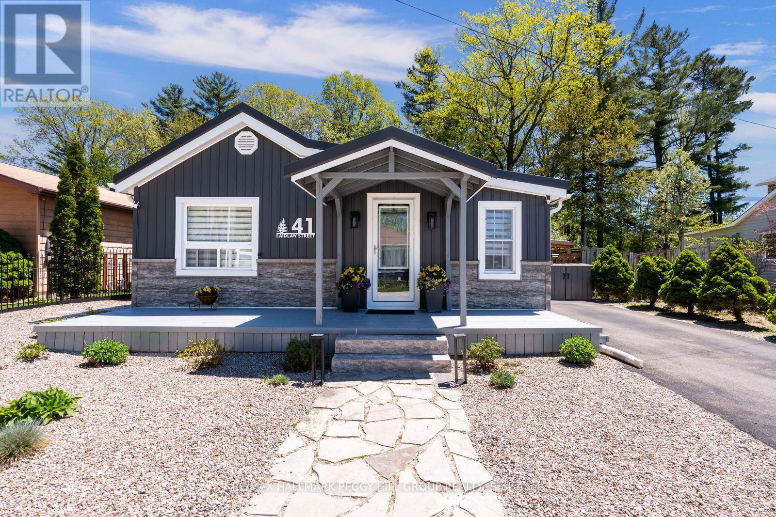 41 LAIDLAW STREET, Wasaga Beach, Ontario