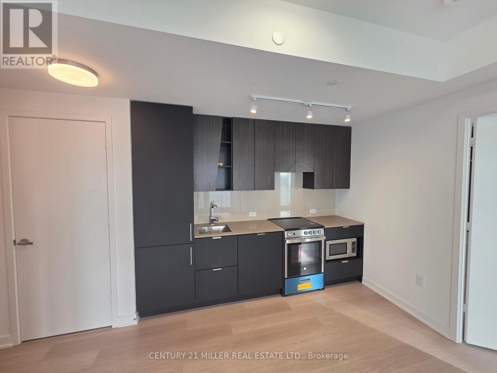 3801 - 3883 Quartz Road, Mississauga, Ontario  L5B 0M4 - Photo 5 - W12990406