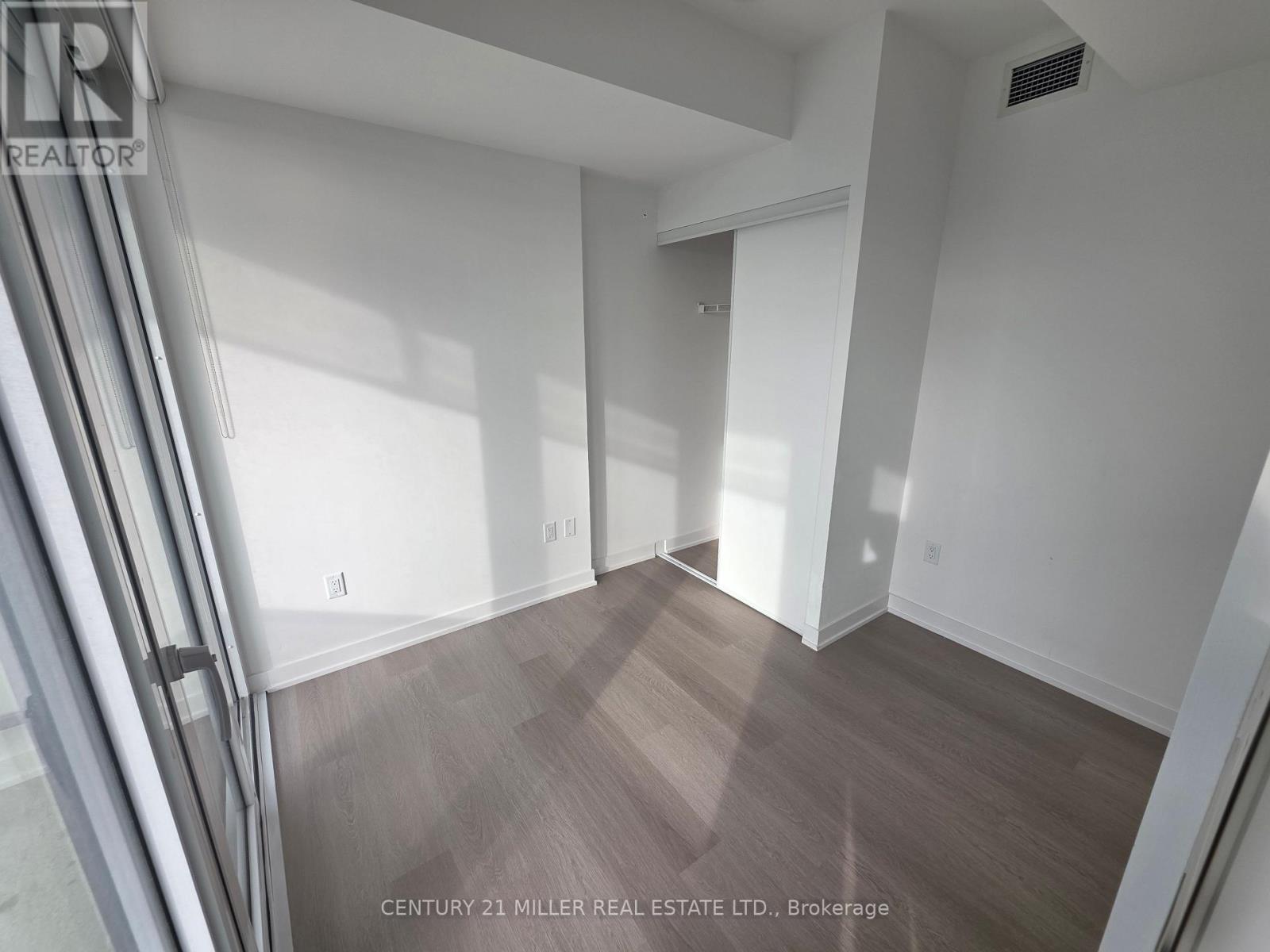 3801 - 3883 Quartz Road, Mississauga, Ontario  L5B 0M4 - Photo 8 - W12990406