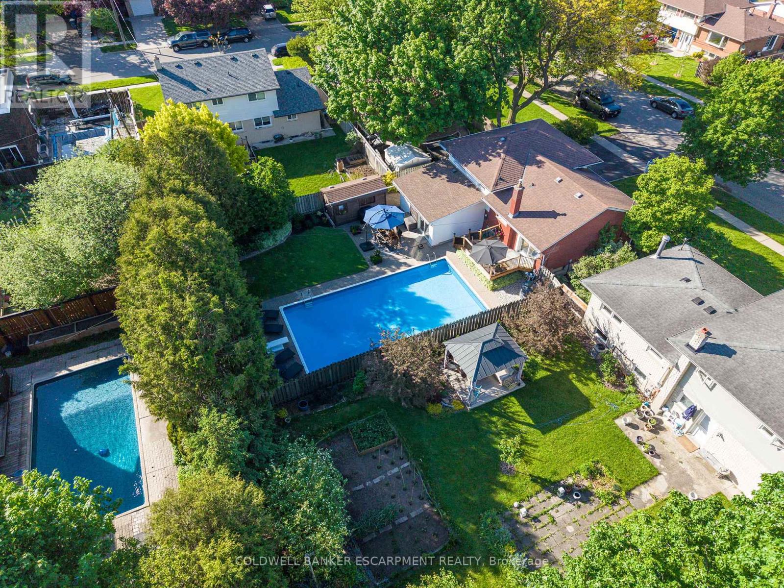40 Strathmere Place, Guelph, Ontario  N1H 5L8 - Photo 2 - X13212306