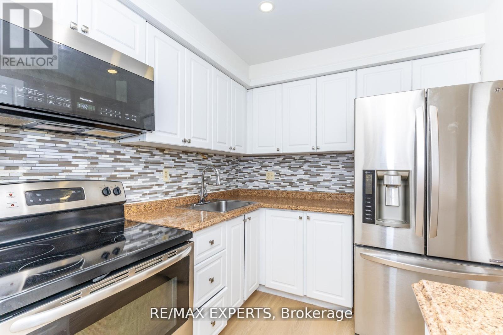 31 Carleton Place, Brampton, Ontario  L6T 3Z4 - Photo 5 - W13213464