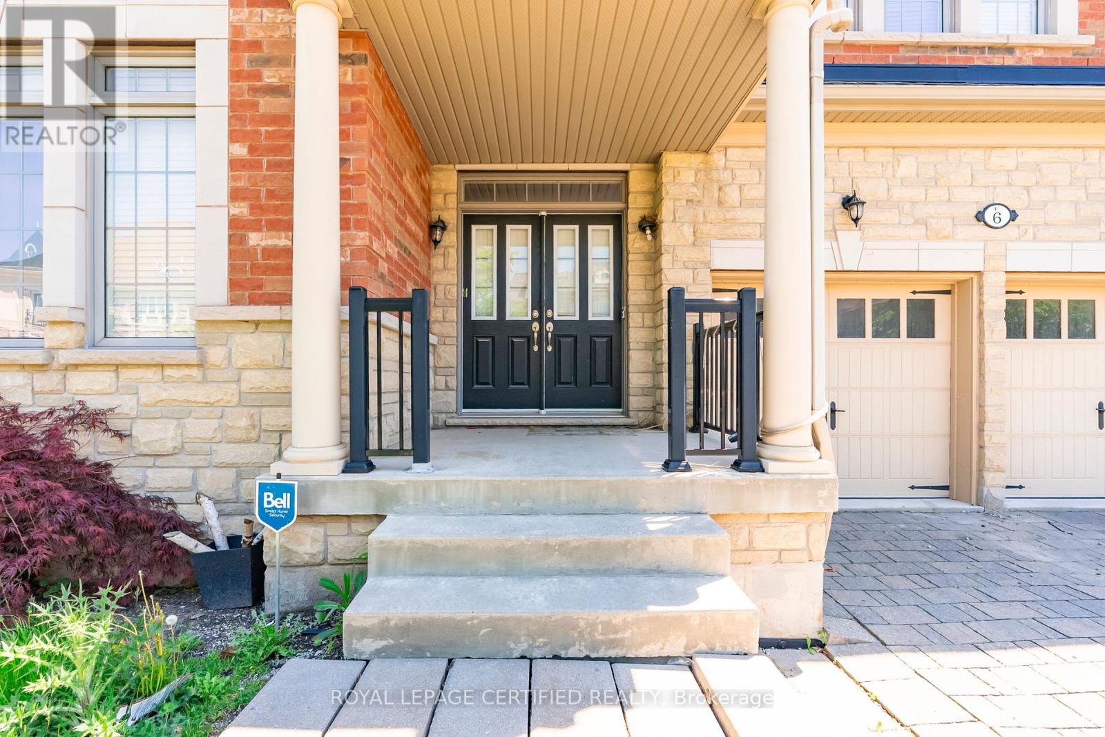 6 Cachet Court, Brampton, Ontario  L6X 0X2 - Photo 4 - W13213530