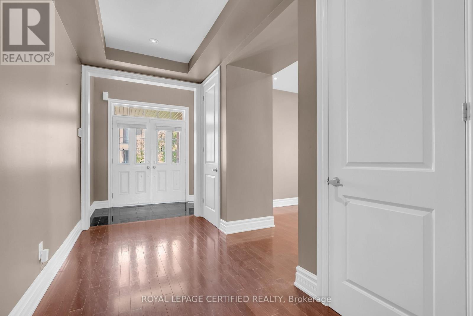 6 Cachet Court, Brampton, Ontario  L6X 0X2 - Photo 5 - W13213530