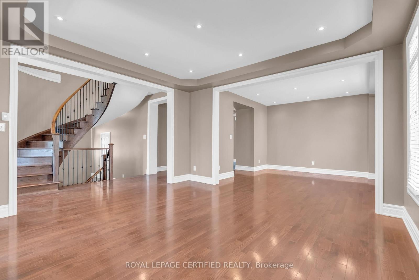 6 Cachet Court, Brampton, Ontario  L6X 0X2 - Photo 7 - W13213530