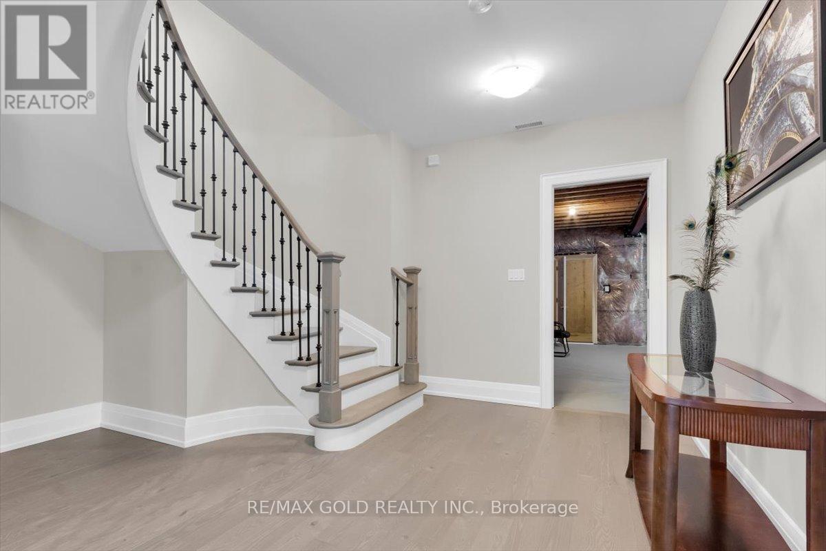 6628 Rothschild Trail W, Mississauga, Ontario  L5W 0A6 - Photo 41 - W13213536