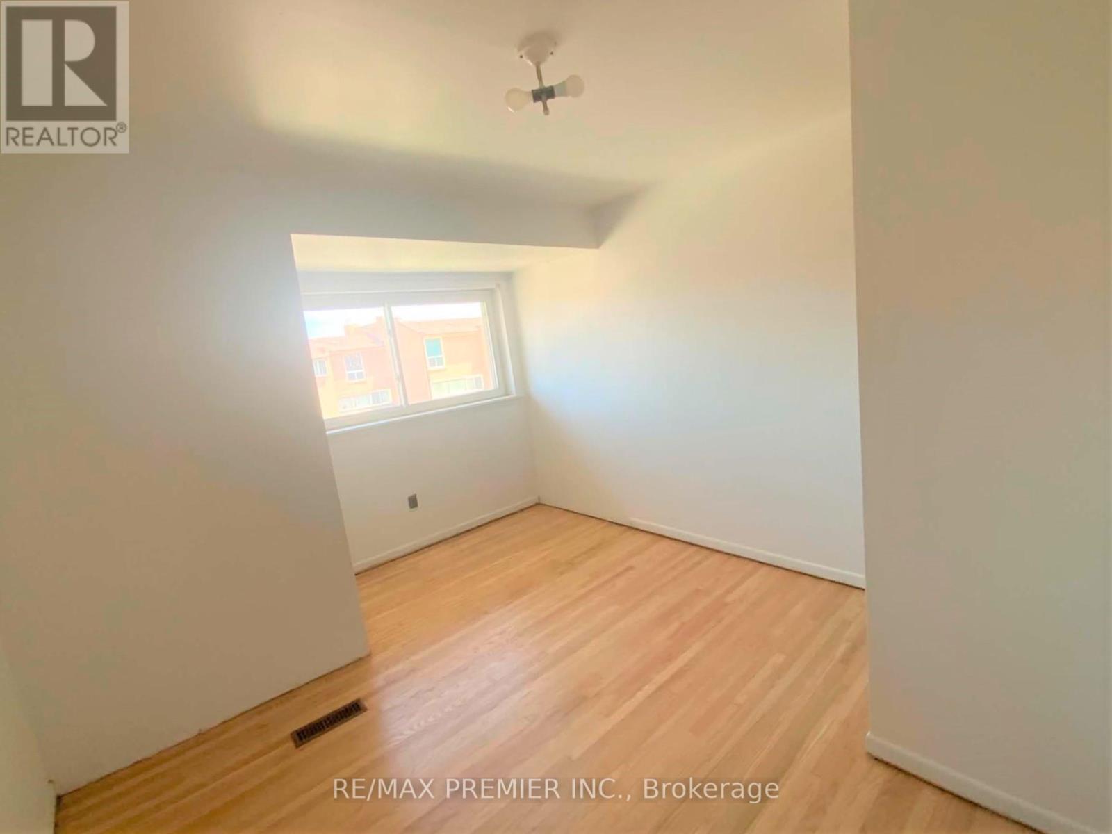 82 - 248 John Garland Boulevard, Toronto, Ontario  M9V 1N8 - Photo 14 - W13213596