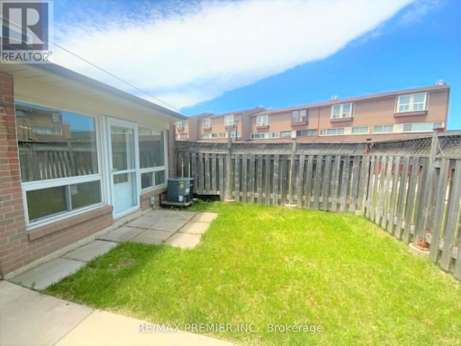82 - 248 John Garland Boulevard, Toronto, Ontario  M9V 1N8 - Photo 3 - W13213596