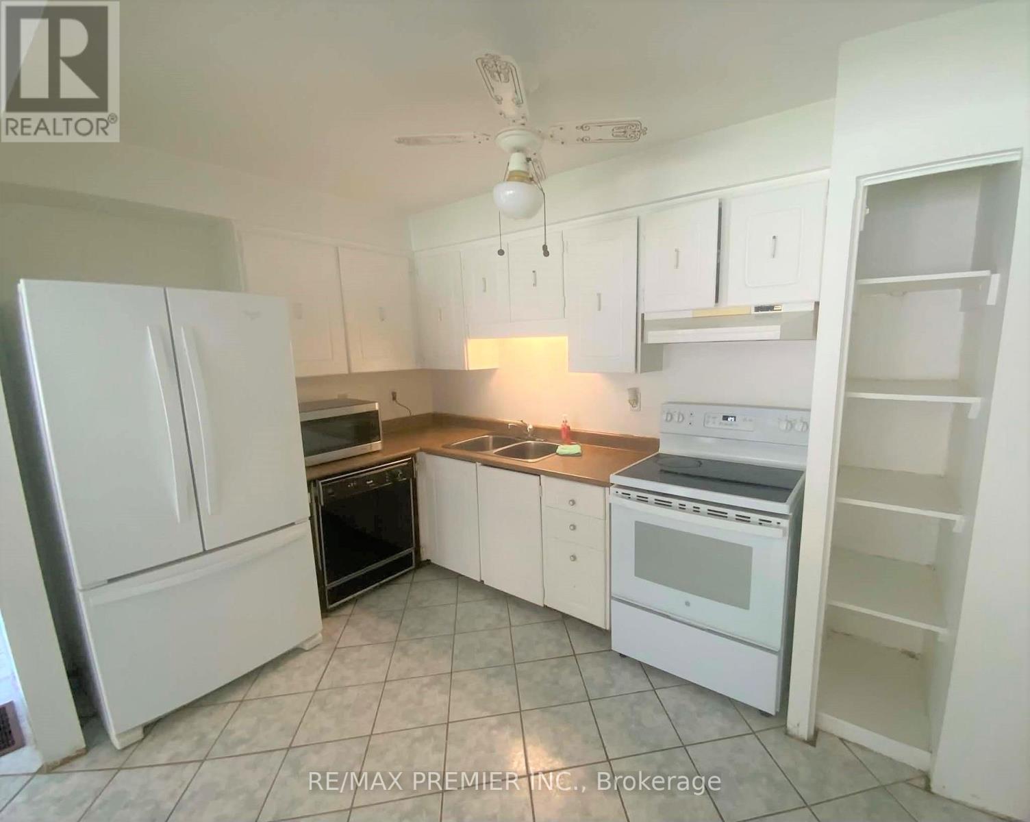 82 - 248 John Garland Boulevard, Toronto, Ontario  M9V 1N8 - Photo 5 - W13213596