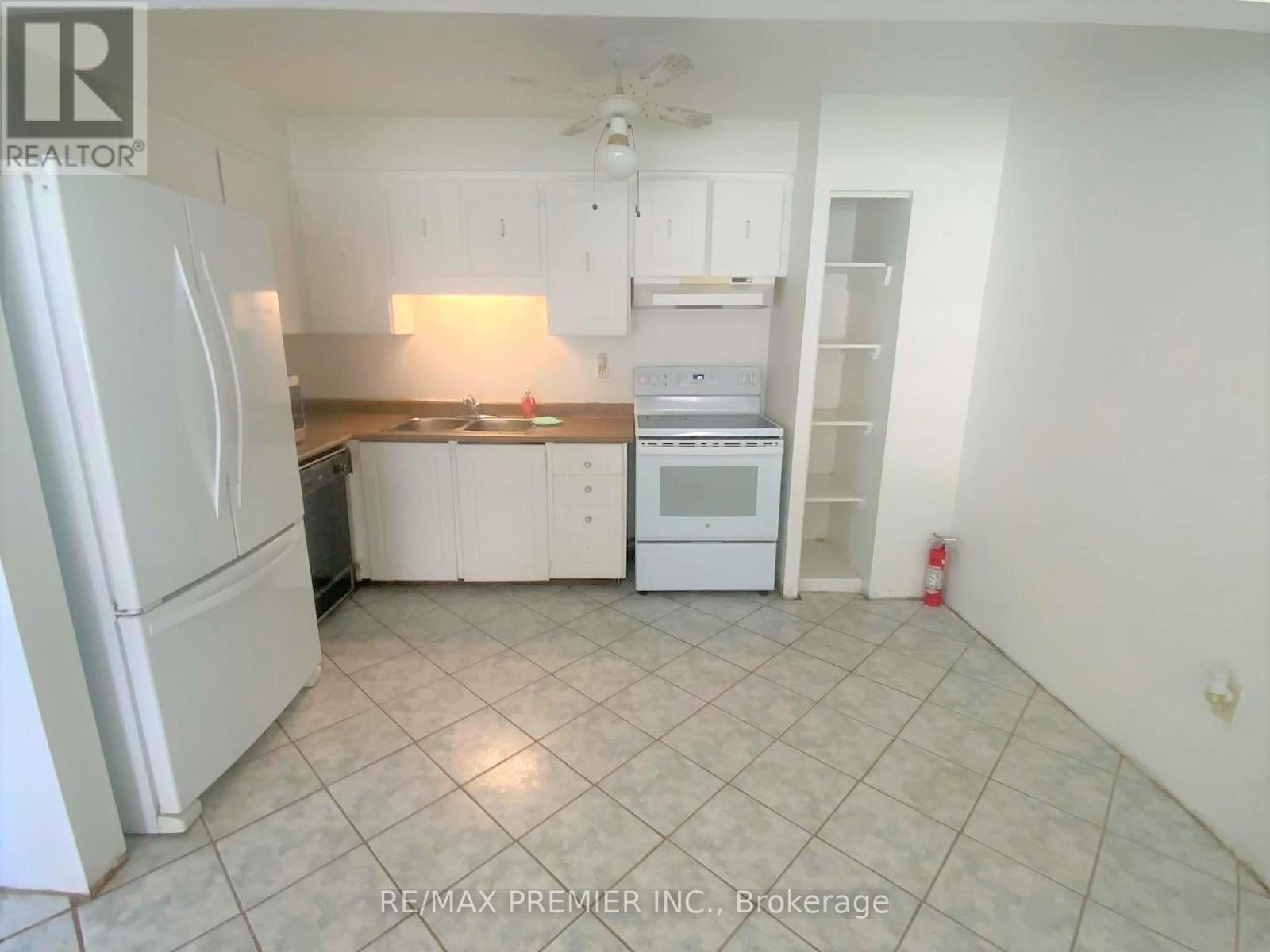 82 - 248 John Garland Boulevard, Toronto, Ontario  M9V 1N8 - Photo 6 - W13213596