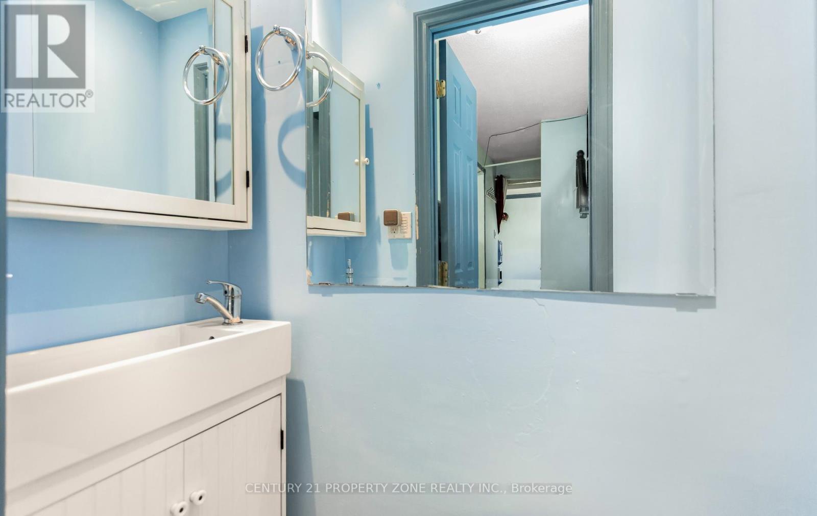 17 Hillbank Trail, Brampton, Ontario  L6S 1P6 - Photo 17 - W13213624