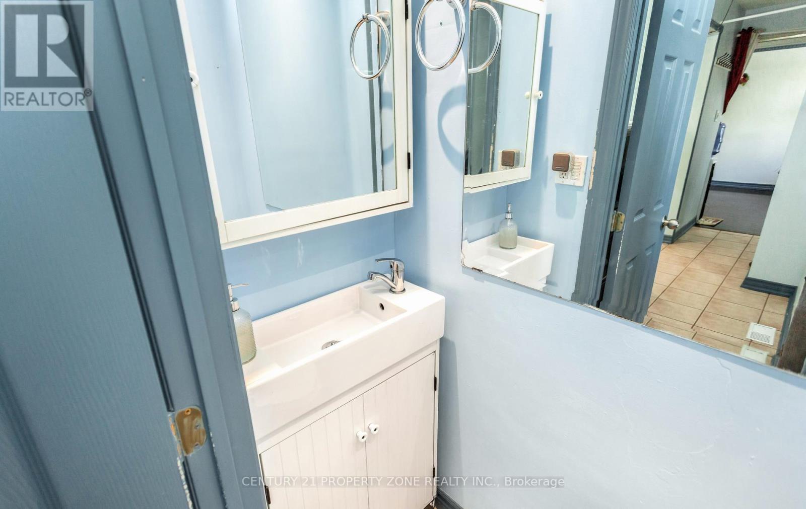 17 Hillbank Trail, Brampton, Ontario  L6S 1P6 - Photo 18 - W13213624